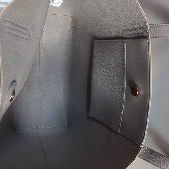 Shoulder Bag - Picture 4 of 8